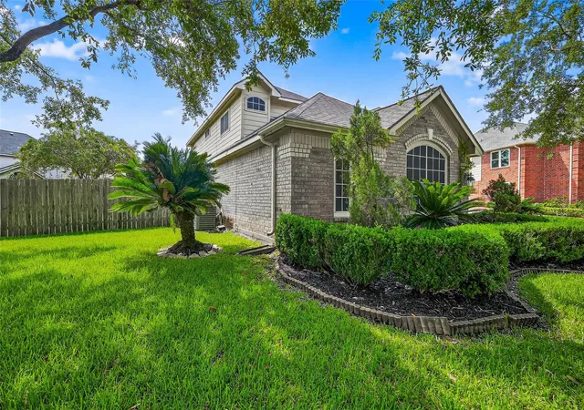 3rd image of 4722 Plato Park Dr, Sugar Land, TX 77479 | MLS# 83182534
