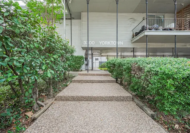 3rd image of 3300 Yorktown St, Houston, TX 77056