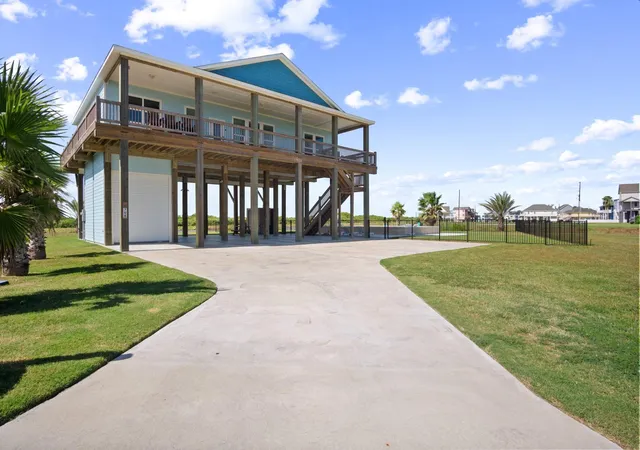 Photo 1 of Single family home for sale at 708 Colby Ct, Port Bolivar, TX 77650 | MLS# 40267708 | Listing updated on 2026-09-09