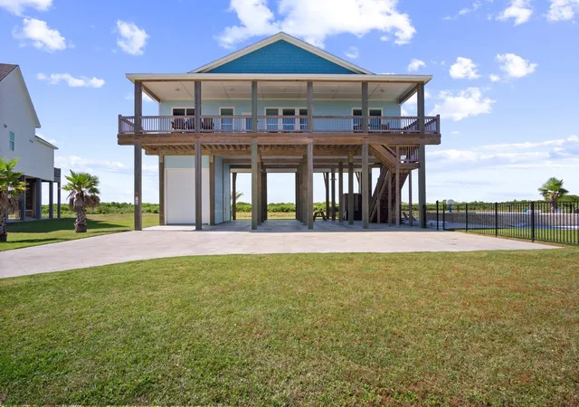 Photo 3 of Single family home for sale at 708 Colby Ct, Port Bolivar, TX 77650 | MLS# 40267708 | Listing updated on 2026-09-09