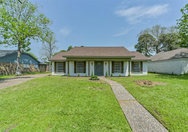 1st image of 306 Red Bud Ln, Baytown, TX 77520 | MLS# 92231727