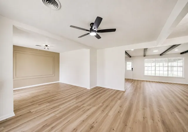 2nd image of 306 Red Bud Ln, Baytown, TX 77520 | MLS# 92231727