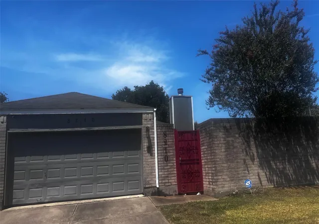 1st image of 8210 Twin Tree Ln, Houston, TX 77071 | MLS# 12727665
