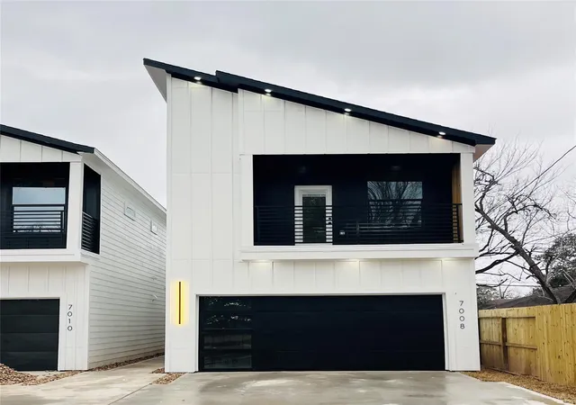 Photo 2 of Single family home for sale at 7012 Sidney St, Houston, TX 77021 | MLS# 14300775 | Listing updated on 2026-08-24