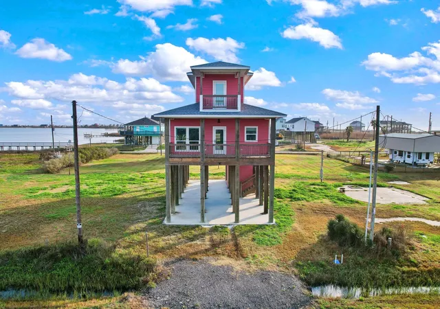 Homes for sale in Gilchrist, TX | 1042 N Margaret Rd, Gilchrist, TX 77617 | MLS# 88922488