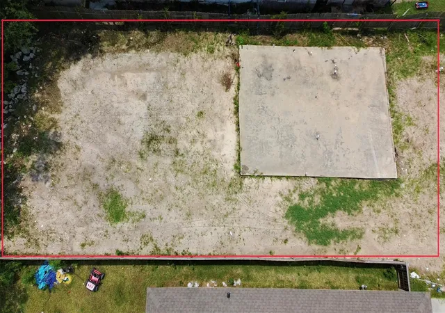 Photo 1 of Land for sale at 9502 Caddo Rd, Houston, TX 77078 | MLS# 48332411 | Listing updated on 2026-07-07