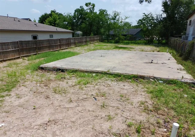 Photo 2 of Land for sale at 9502 Caddo Rd, Houston, TX 77078 | MLS# 48332411 | Listing updated on 2026-07-07
