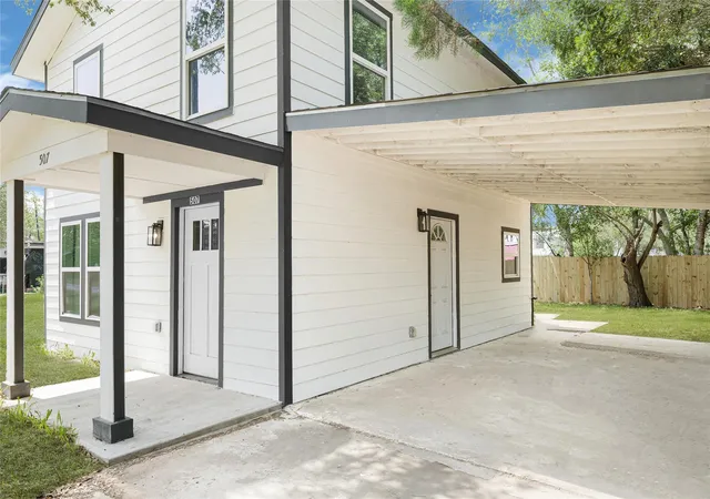 3rd image of 507 E 3Rd St, El Campo, TX 77437 | MLS# 91557763