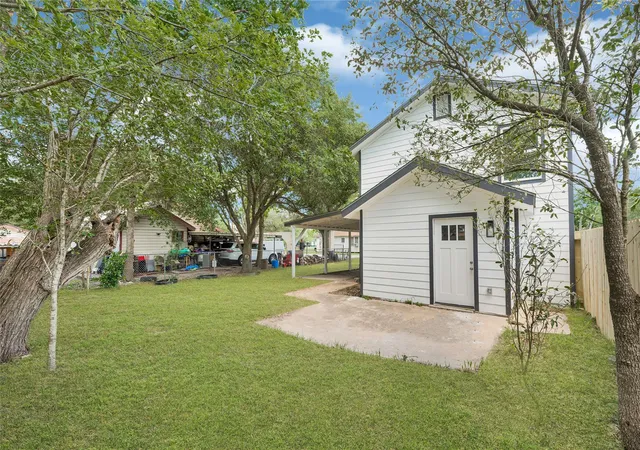 5th image of 507 E 3Rd St, El Campo, TX 77437 | MLS# 91557763
