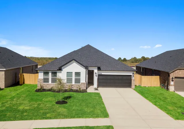 Photo 1 of Sale Pending at 3344 Concorde Hts Dr, Pearland, TX 77581 | MLS# 9686162 | Listing updated on 2026-08-24