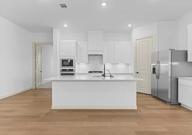 Photo 3 of Sale Pending at 3344 Concorde Hts Dr, Pearland, TX 77581 | MLS# 9686162 | Listing updated on 2026-08-24