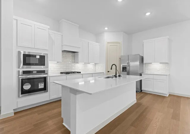 Photo 4 of Sale Pending at 3344 Concorde Hts Dr, Pearland, TX 77581 | MLS# 9686162 | Listing updated on 2026-08-24