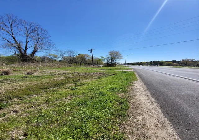 5th image of 1904 John Redditt Dr, Lufkin, TX 75904 | MLS# 25181250