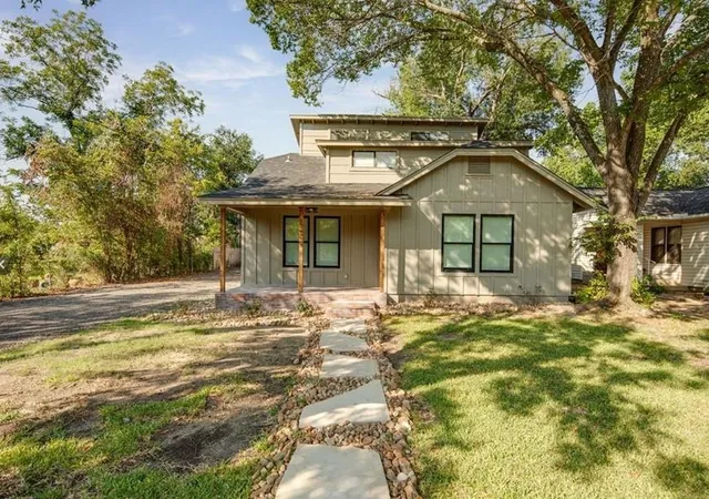 Photo 3 of Single family home for sale at 1209 Antone St, Bryan, TX 77803 | MLS# 90647889 | Listing updated on 2026-08-24