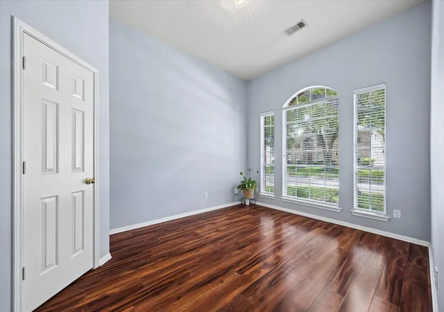 Photo 4 of Single family home for sale at 1411 Tulane Dr, Richmond, TX 77406 | MLS# 42317855 | Listing updated on 2026-10-05