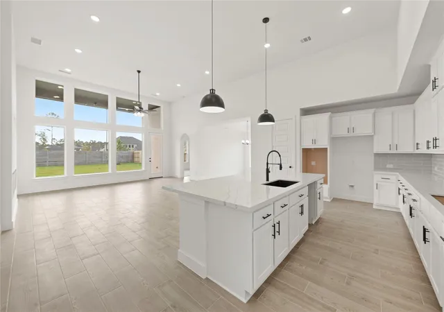 4th image of 2825 Nova Beach Dr, Texas City, TX 77568 | MLS# 62584213