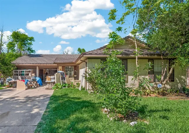 Photo 1 of Sale Pending at 12714 Dermott Dr, Houston, TX 77065 | MLS# 22420696 | Listing updated on 2026-09-12