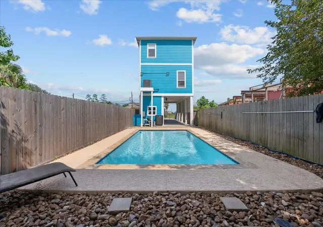 1st image of 1012 22nd Street Street #D, Dickinson, TX 77539 | MLS# 70523126