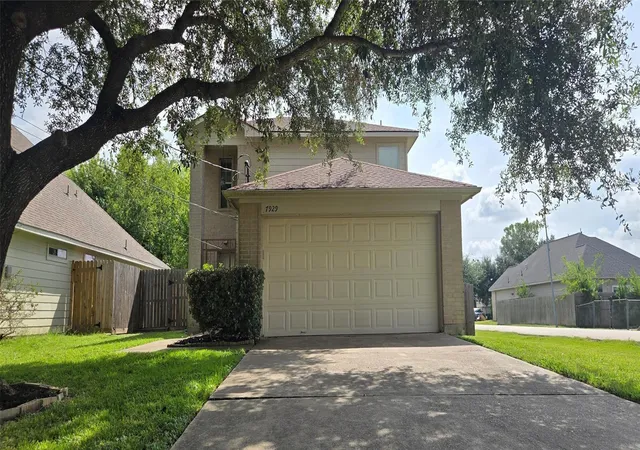 1st image of 7929 Comal St, Houston, TX 77051 | MLS# 30250194