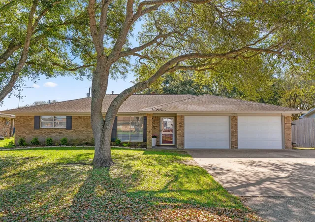 Homes for sale in Van Vleck, TX | 90 Live Oak, Van Vleck, TX 77482 | MLS# 3585837