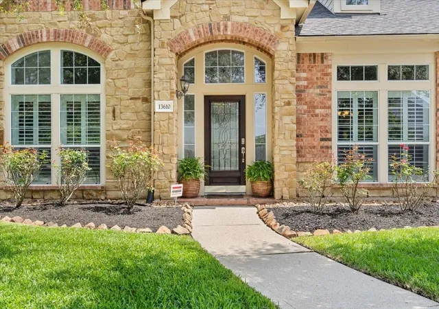 Photo 2 of Single family home for sale at 13610 Hammond Hills Ln, Houston, TX 77044 | MLS# 24153274 | Listing updated on 2026-09-10