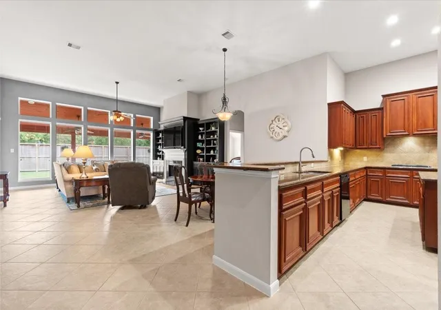 Photo 4 of Single family home for sale at 13610 Hammond Hills Ln, Houston, TX 77044 | MLS# 24153274 | Listing updated on 2026-09-10