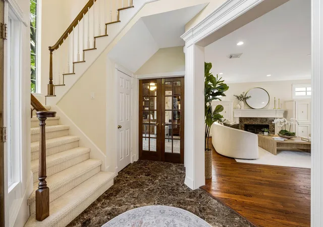 Photo 4 of Sale Pending at 4900 Cedar St, Bellaire, TX 77401 | MLS# 26382129 | Listing updated on 2026-09-10