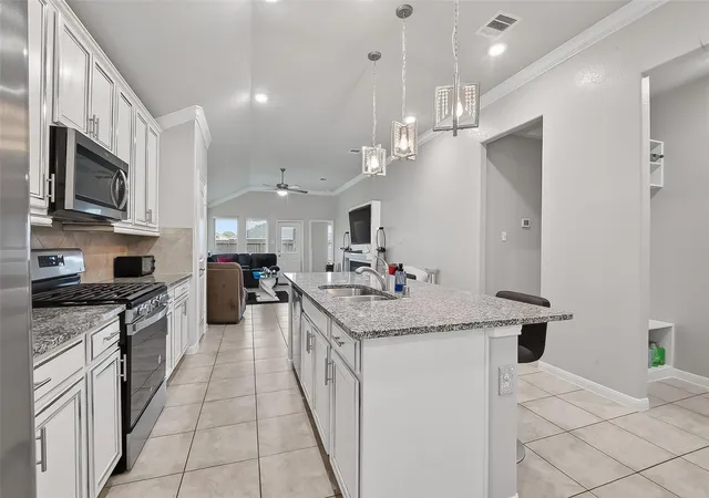 Homes for sale in La Porte, TX | 526 Heron Bay Cir, La Porte, TX 77571 | MLS# 26324142