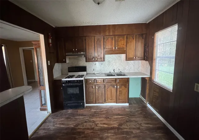 Homes for sale in Orange, TX | 1913 Lincoln Dr, Orange, TX 77630 | MLS# 56917668