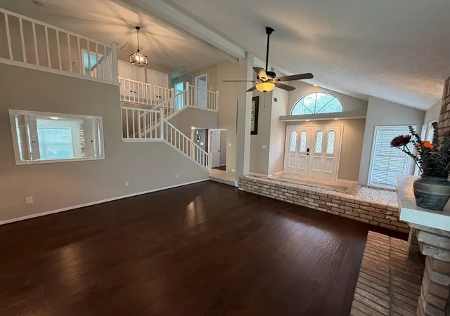 4th image of 2326 Streamcrest Ln, Sugar Land, TX 77479 | MLS# 83926359