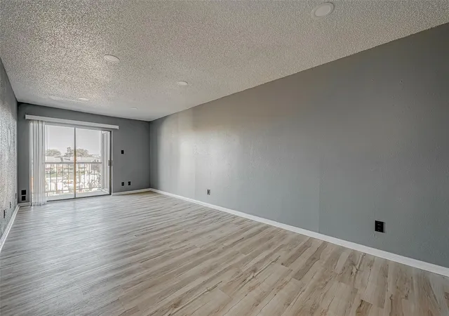 Homes for sale in Houston, TX | 2830 S Bartell Dr #311, Houston, TX 77054 | MLS# 70441884
