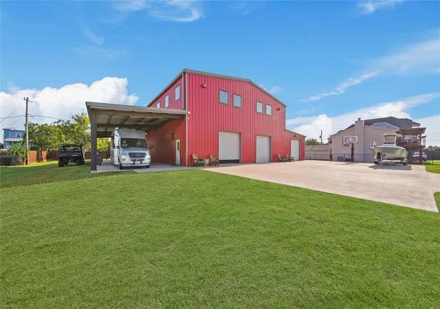 14th image of 211 1/2 Avenue A, Dickinson, TX 77539 | MLS# 9037257