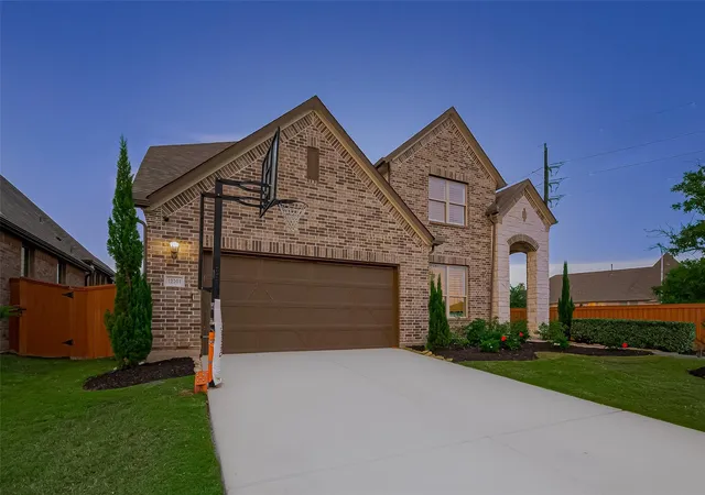 Photo 3 of Single family home for sale at 12311 Kinmundy Ln, Richmond, TX 77407 | MLS# 9766333 | Listing updated on 2026-08-28
