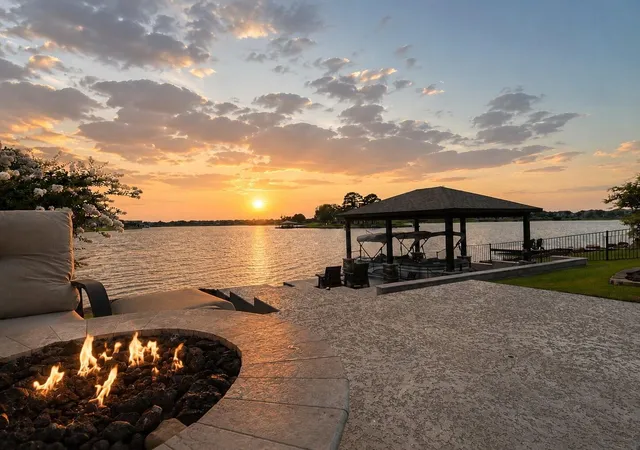 Photo 1 of Sale Pending at 10719 Painted Crescent Ct, Cypress, TX 77433 | MLS# 50384171 | Listing updated on 2026-09-18