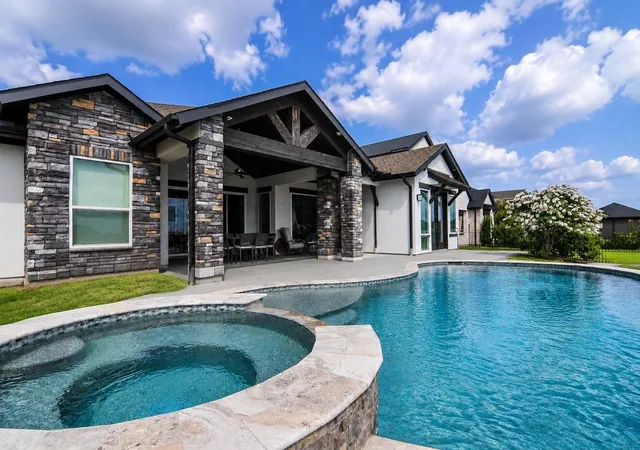 Photo 3 of Sale Pending at 10719 Painted Crescent Ct, Cypress, TX 77433 | MLS# 50384171 | Listing updated on 2026-09-18