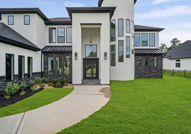 Photo 2 of Mansion for sale at 18556 Michaels Run, Montgomery, TX 77316 | MLS# 34500947 | Listing updated on 2026-09-05