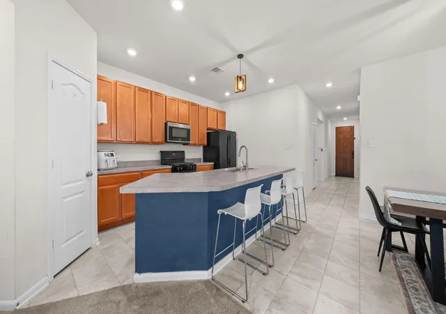 Photo 3 of Single family home for sale at 2515 Hawthorn Park Ct, Houston, TX 77038 | MLS# 6386096 | Listing updated on 2026-09-11