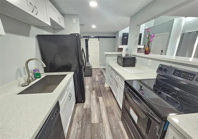 image of 9321 Pagewood Ln, Houston, TX 77063 | MLS# 78974295