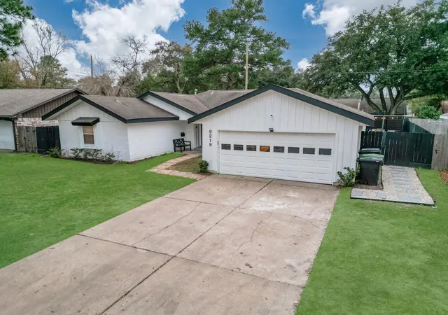 Photo 3 of Single family home for sale at 9219 Kempwood Dr, Houston, TX 77080 | MLS# 90897075 | Listing updated on 2026-07-11