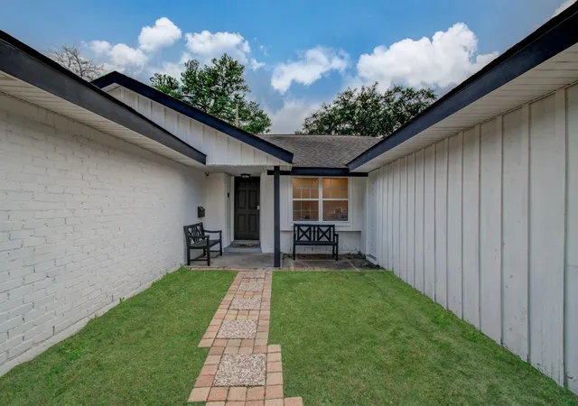 Photo 3 of Single family home for sale at 9219 Kempwood Dr, Houston, TX 77080 | MLS# 90897075 | Listing updated on 2026-07-11