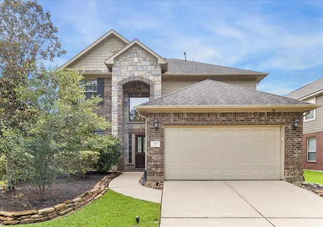Homes for sale in The Woodlands, TX | 7 Quillwood Pl, The Woodlands, TX 77354 | MLS# 303804