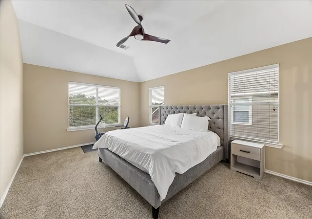 4th image of 7 Quillwood Pl, The Woodlands, TX 77354 | MLS# 303804