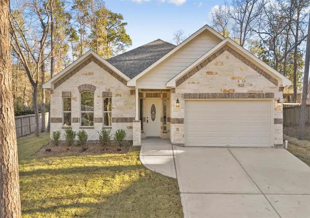 2nd image of 512 Sandy Oaks Dr, Huntsville, TX 77340 | MLS# 1011550