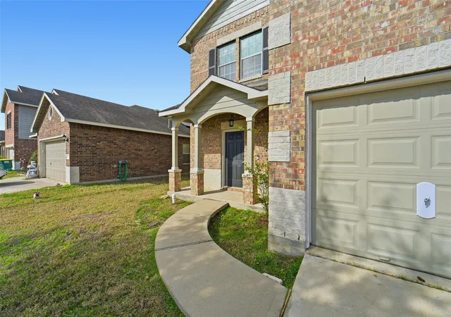 2nd image of 12830 Spruce Cir, Tomball, TX 77375 | MLS# 15169708