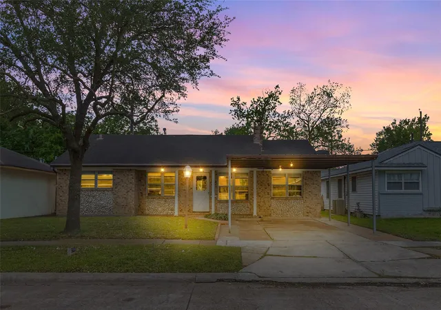 1st image of 2704 Sweetgum St St, Pasadena, TX 77502 | MLS# 13387535