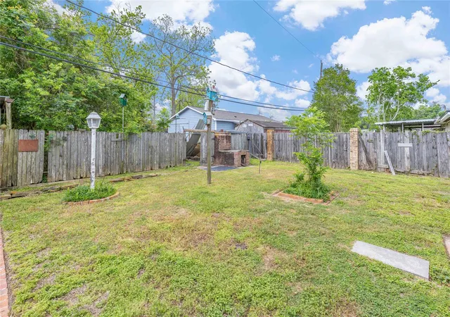 28th image of 2704 Sweetgum St St, Pasadena, TX 77502 | MLS# 13387535