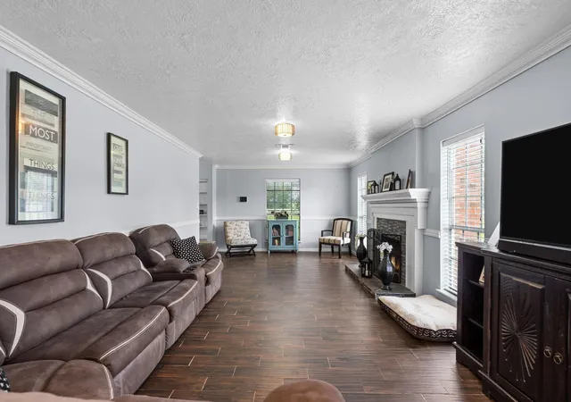 Photo 3 of Single family home for sale at 7009 Ave R, Santa Fe, TX 77510 | MLS# 3965458 | Listing updated on 2026-08-18