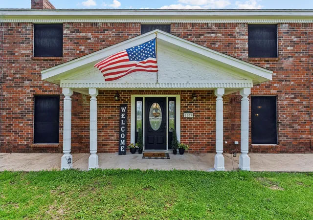 Photo 4 of Single family home for sale at 7009 Ave R, Santa Fe, TX 77510 | MLS# 3965458 | Listing updated on 2026-08-18