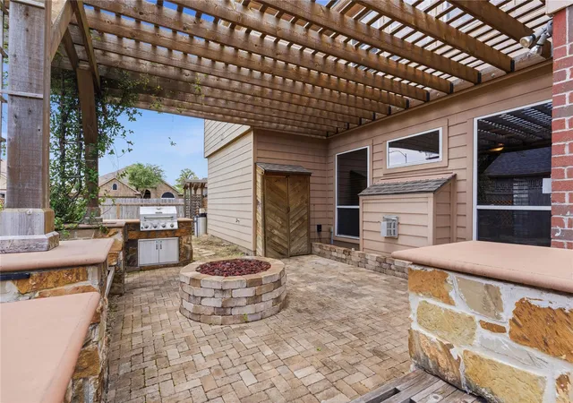 2nd image of 6410 Hardwood Dale Way Dr, Humble, TX 77338 | MLS# 77448896