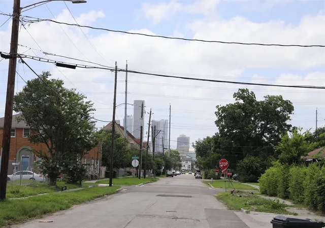 Photo 3 of Land for sale at 305 Everton St, Houston, TX 77003 | MLS# 68680739 | Listing updated on 2026-09-12